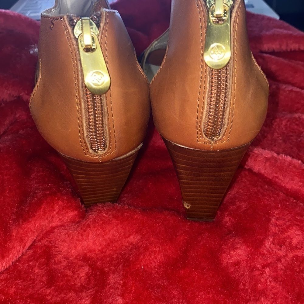Adrienne Vittadini wedge sandals   - Picture 3 of 4